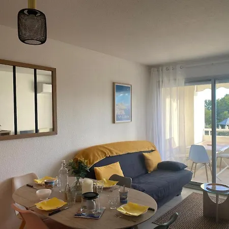 Apartamento One-bedroom With Balcony, Sea And Park Views, Air Conditioning, Swimming Pool And Parking *