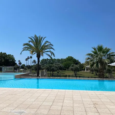 One-bedroom With Balcony, Sea And Park Views, Air Conditioning, Swimming Pool And Parking Antibes
